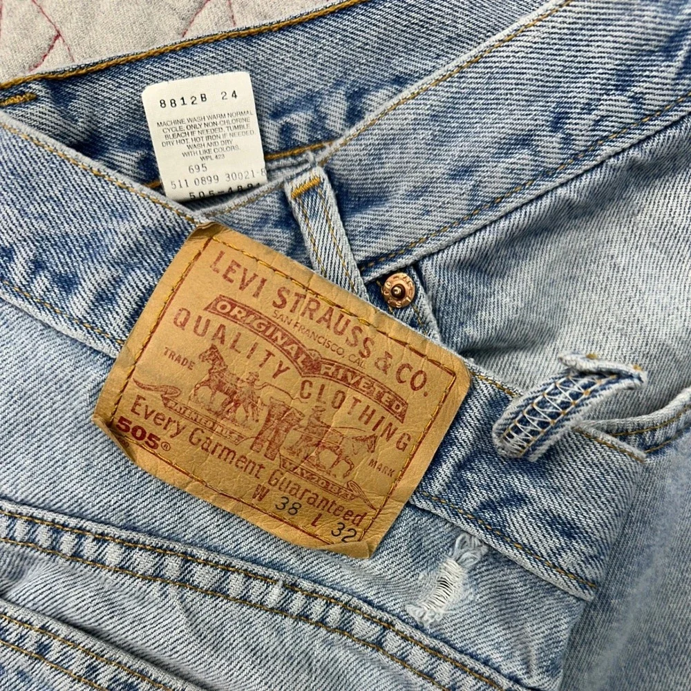 Levi's 505 Straight Leg Light Wash VTG 90s USA Made / Men's 38x32